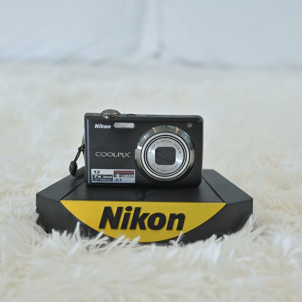 Nikon COOLPIX S630 Digital Camera